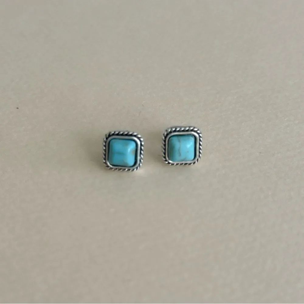 Boho Stud Earrings N1751